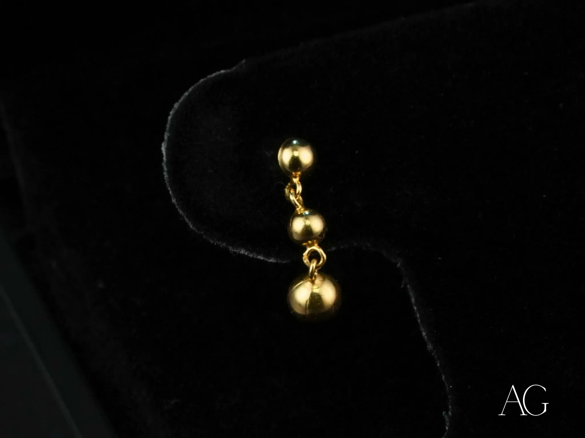 3 Beads Earrings – Elegant & Minimalist