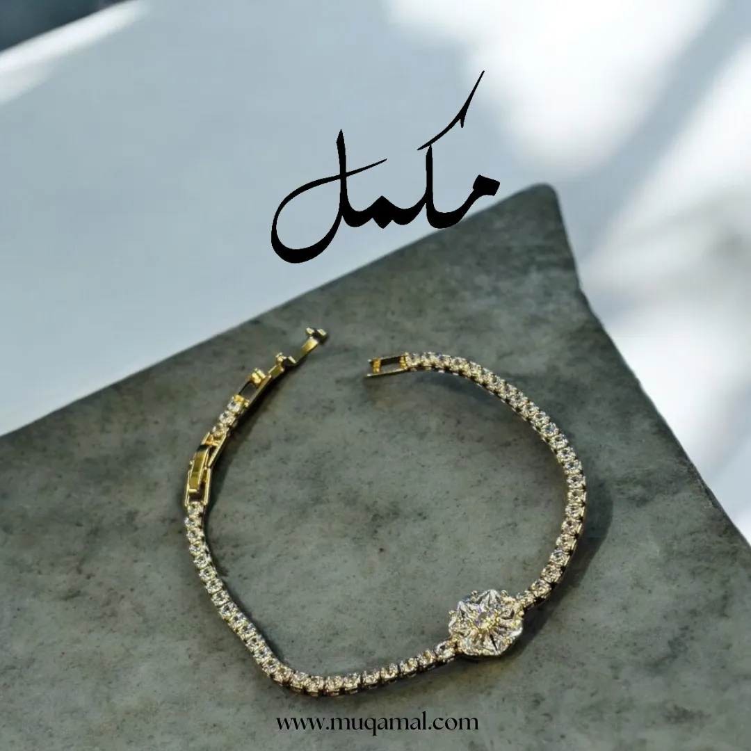 340 WKO Imp Round Triangle Bracelet