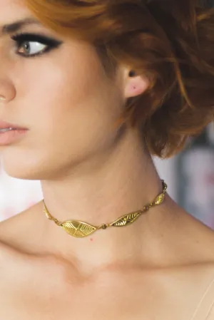 All Eyes Choker