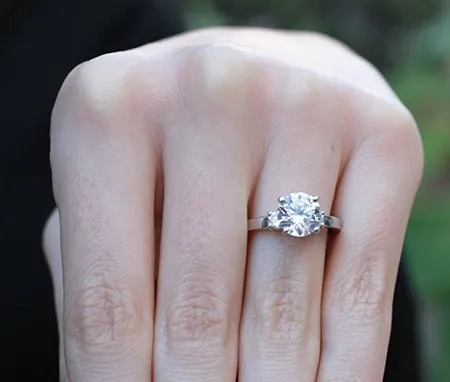 Briarrose - Round Moissanite Engagement Ring