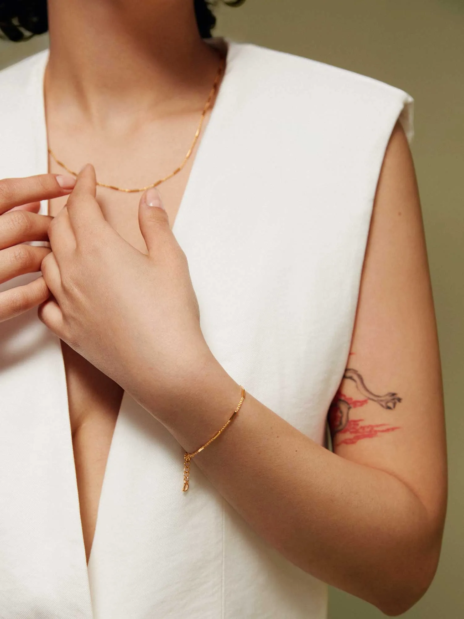 DEAR DARLING BERLIN DELICATE BRACELET WITH FINE BARS GOLD