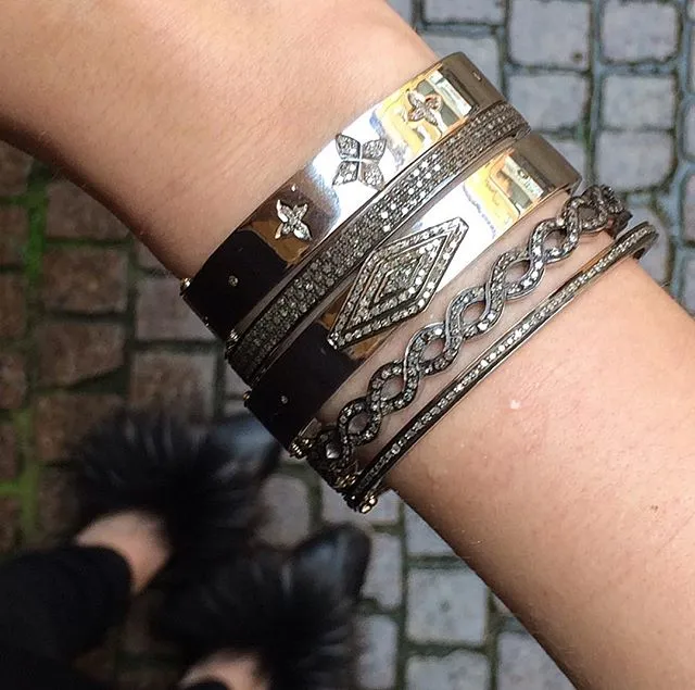 DIAMONDS, 1-Line Bangle, DarkSilver/Gray
