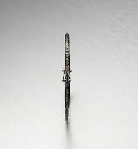 DIAMONDS, 1-Line Bangle, DarkSilver/Gray