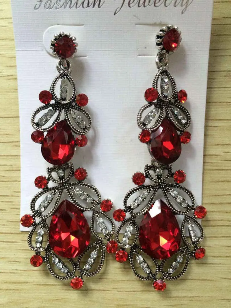 drop earrings