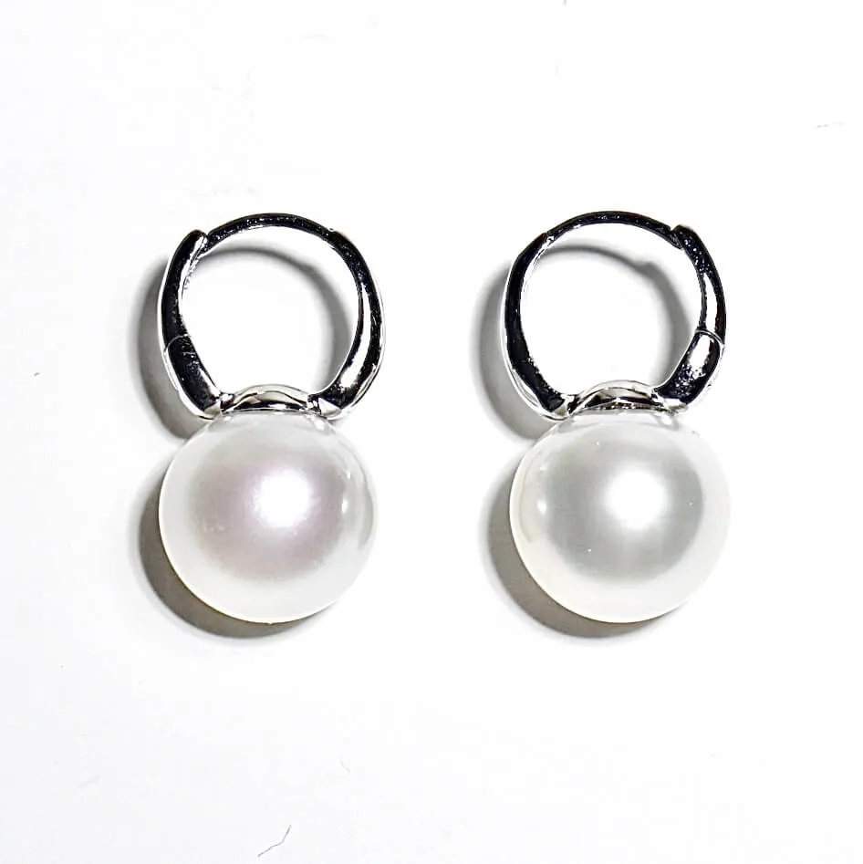 Elegance in Simplicity 11.4mm White South Sea PearlEarrings