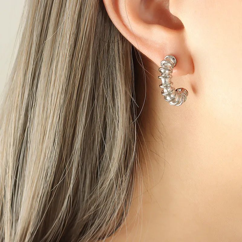 Elegant Titanium Steel Gold-Plated Threaded C-Shaped Earrings