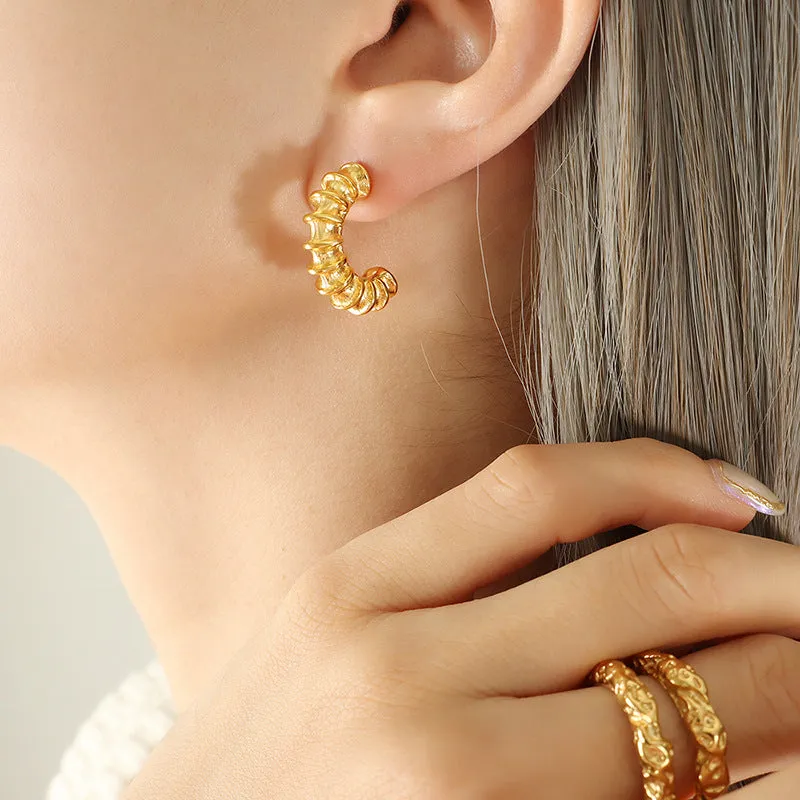 Elegant Titanium Steel Gold-Plated Threaded C-Shaped Earrings