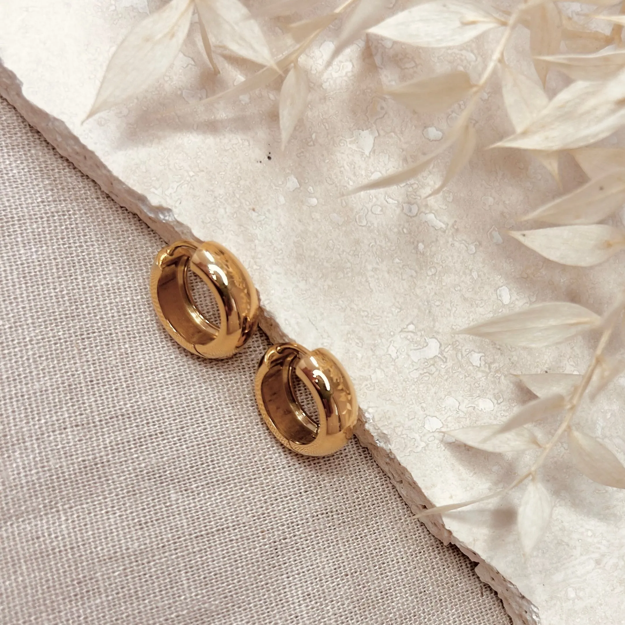 Everyday Grace Hoop Earrings