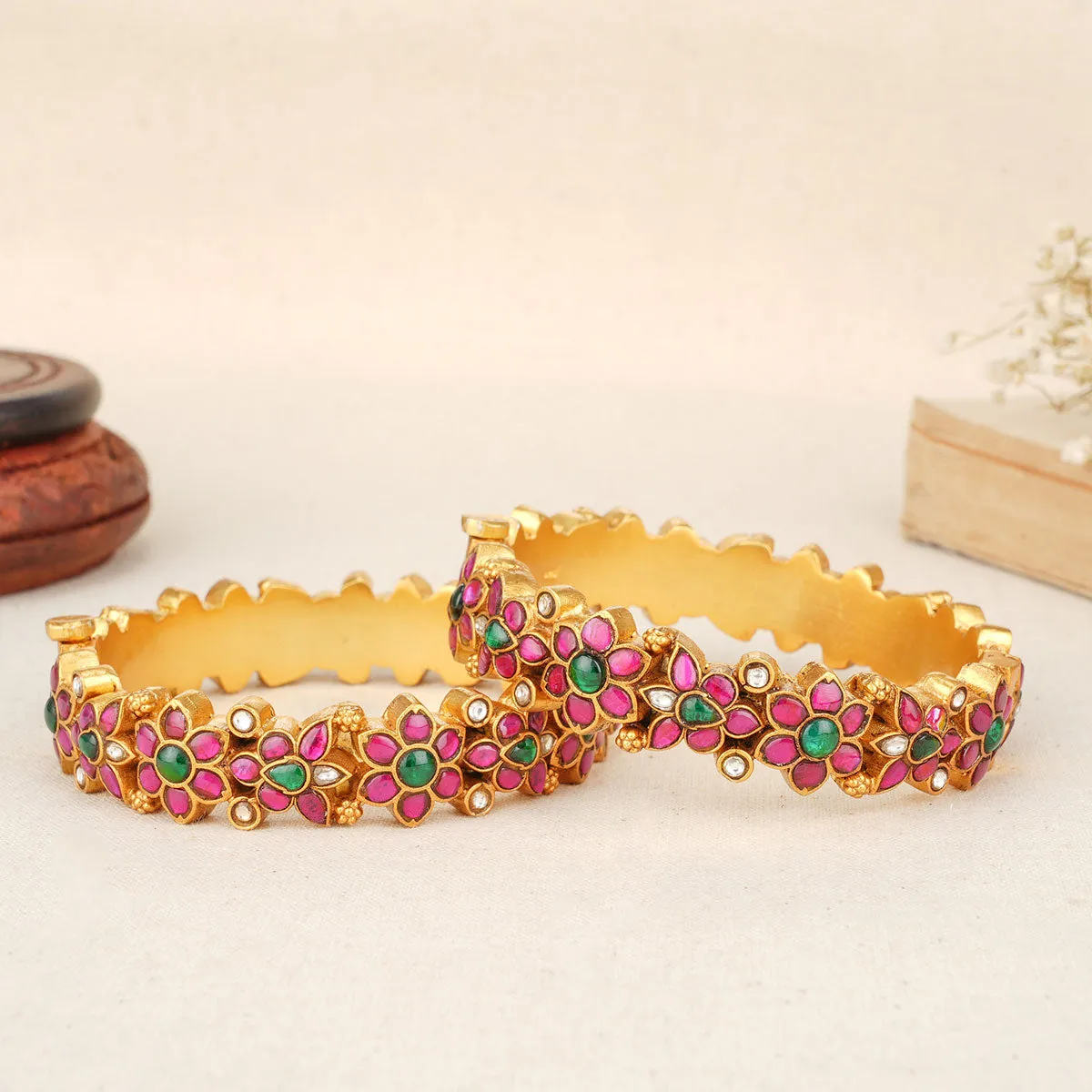 Floral Kundan Pair Bangle