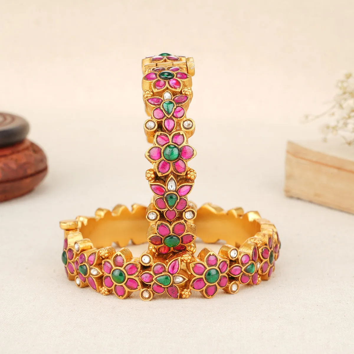Floral Kundan Pair Bangle