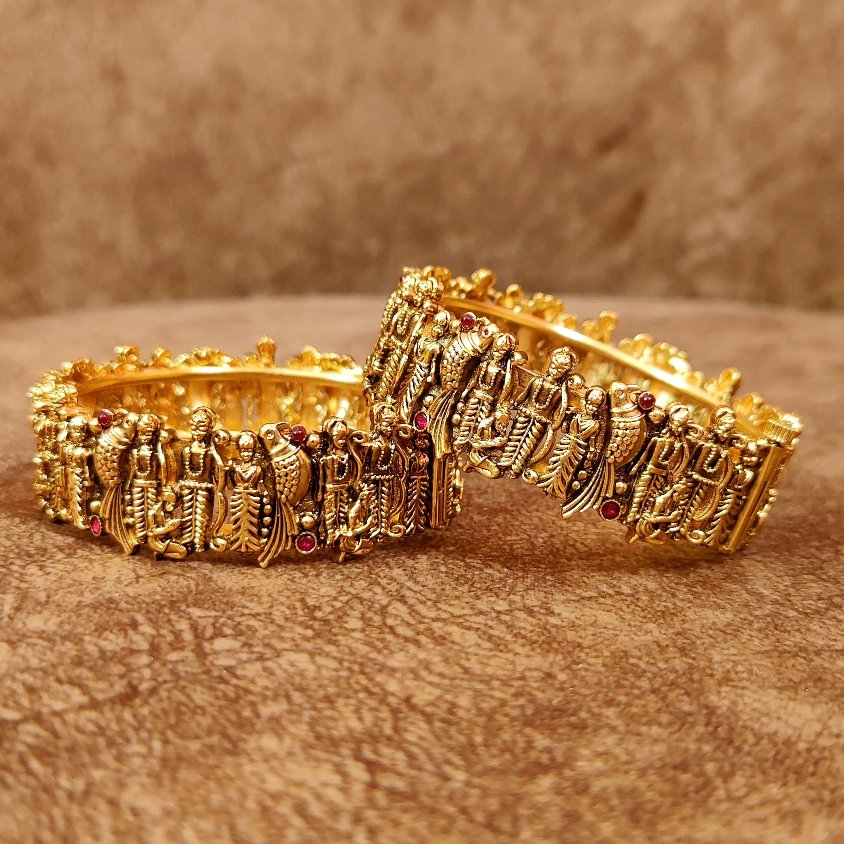 GOLD LOOK ALIKE TRADITIONAL RAM SITA OPENABLE BANGLES