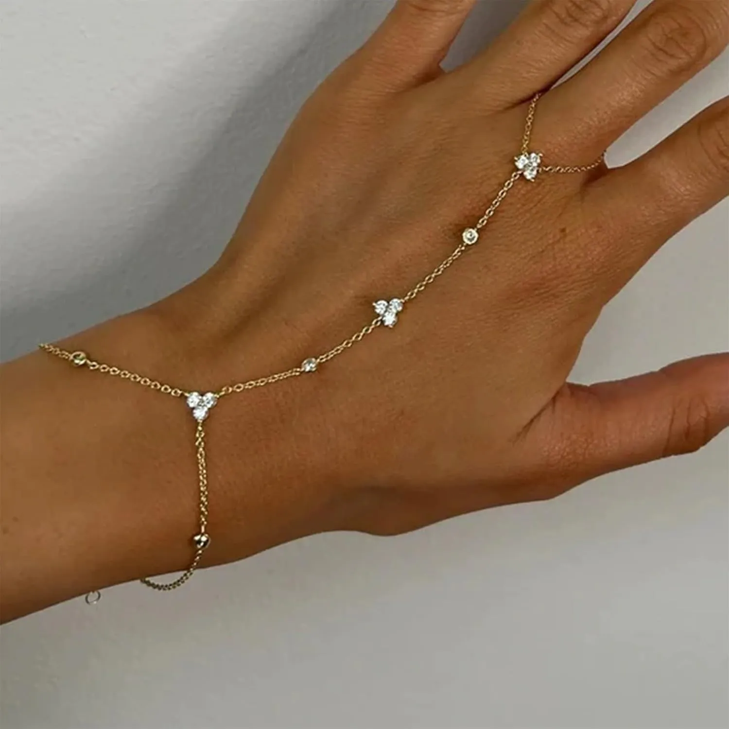 Hand Chain Bracelet for Women Dainty Gold Bracelets Ring Bracelet Hand Chain Hand Jewelry Gifts for Women Trendy