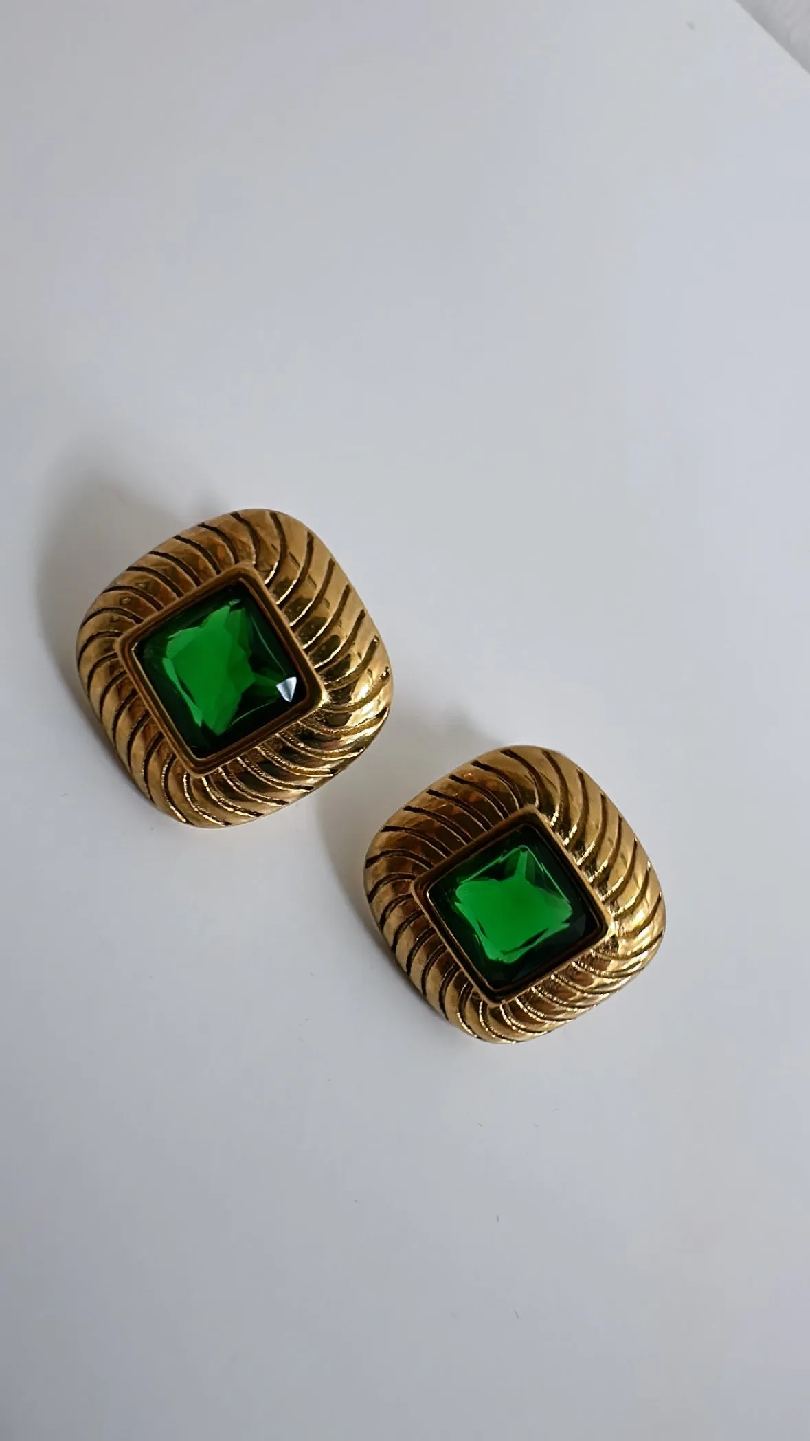 Lyla - Green Gold Stud Earring
