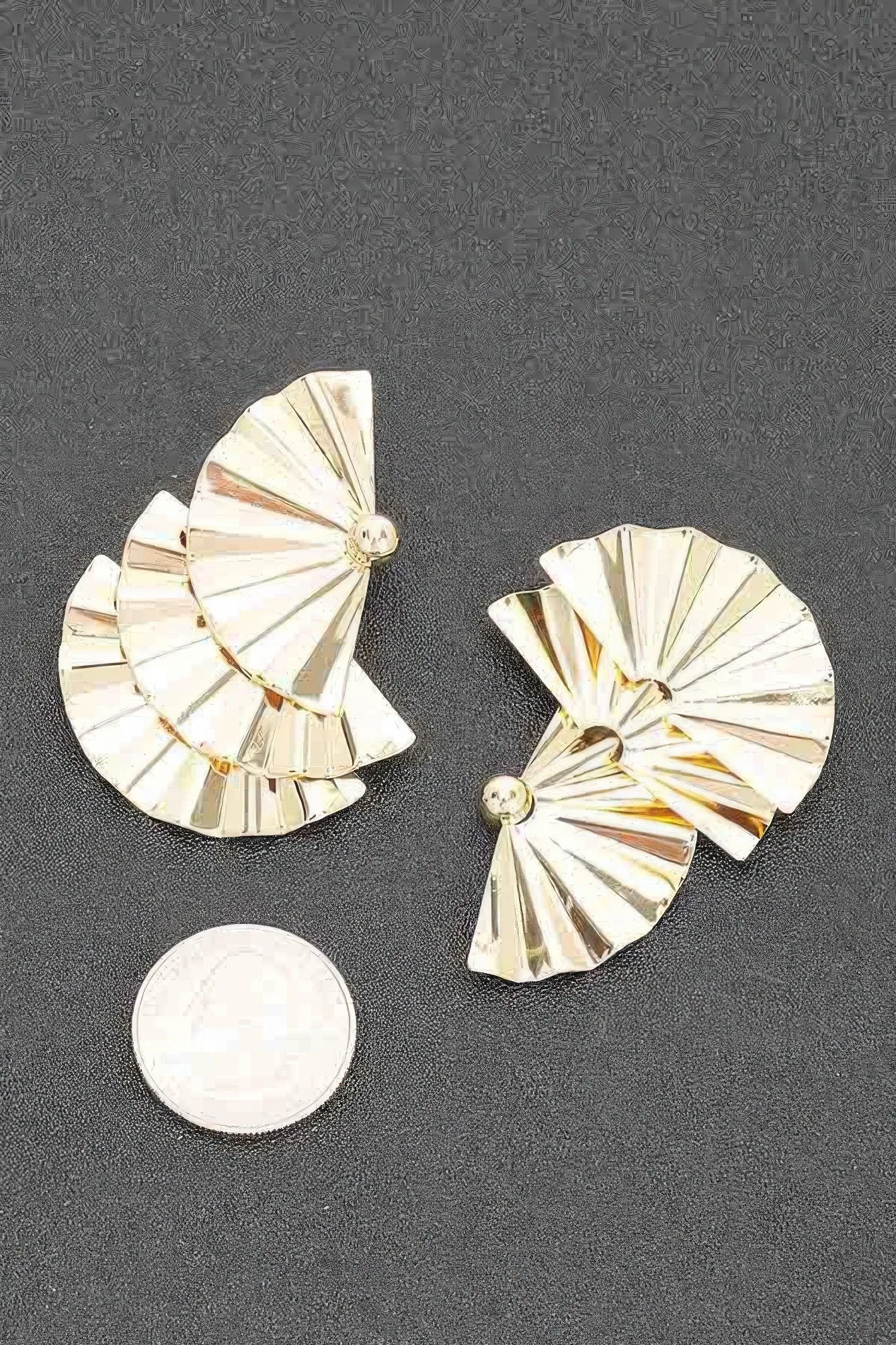 Metal Elegant Fan Earring