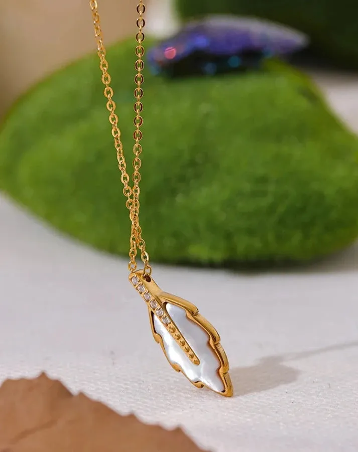 Natural Shell Leaf Pendant Necklace