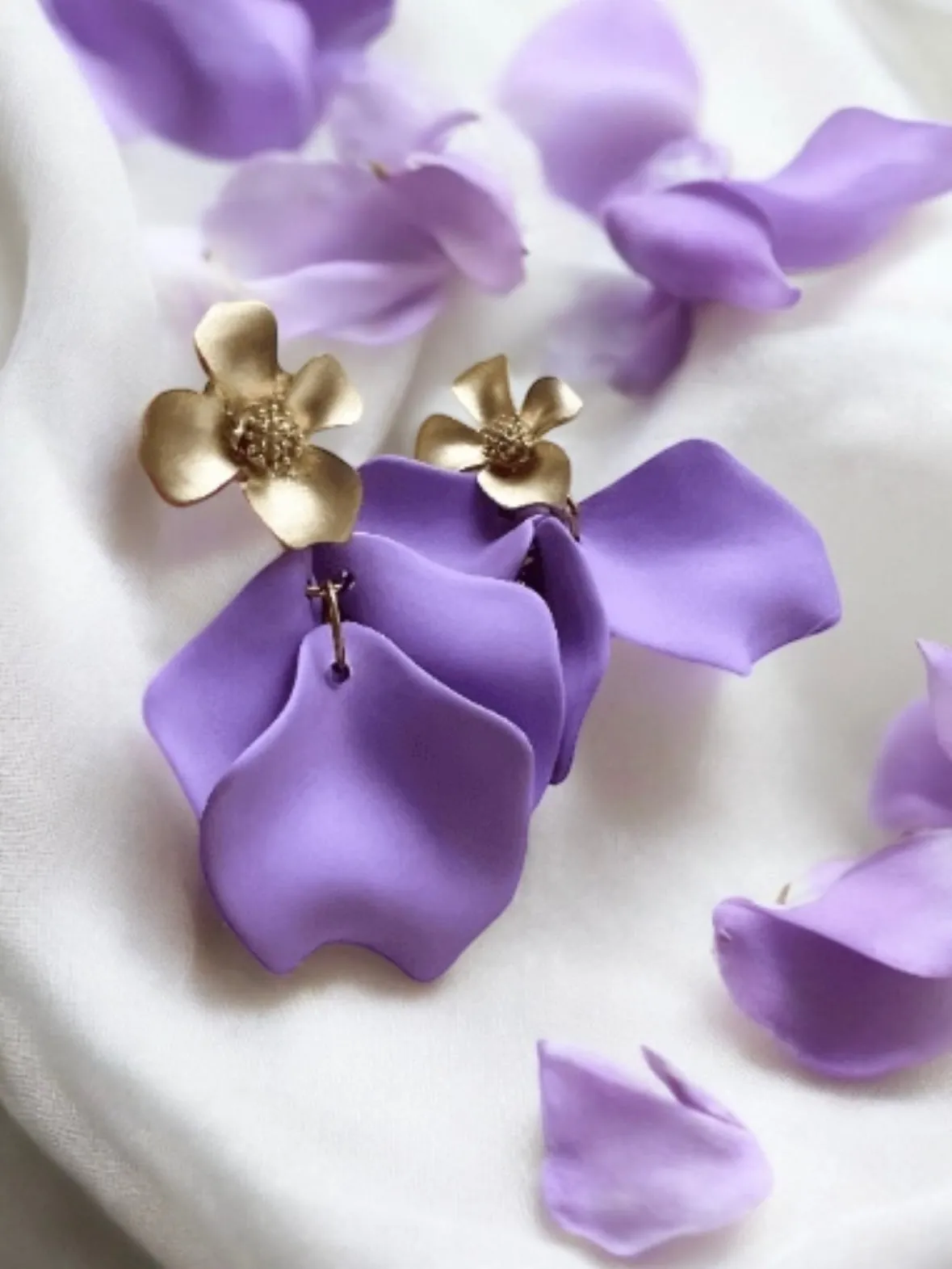 Purple - lilac flower earrings | dangle petals baroque earrings | unique golden bar geometric floral earrings | bridal party wedding earrings