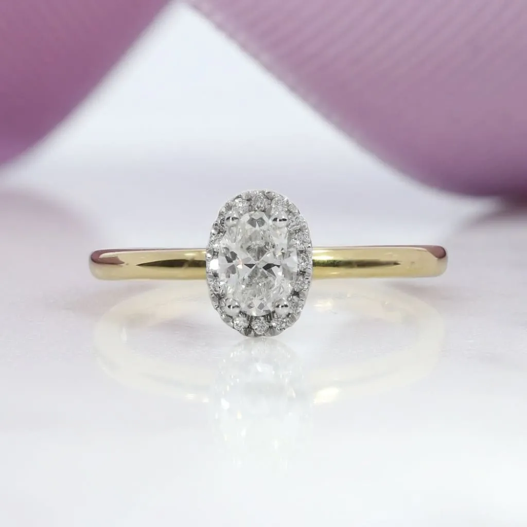 RIVA 0.45ct | Oval Halo Diamond Set in 18ct Gold