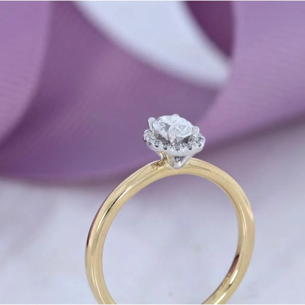 RIVA 0.45ct | Oval Halo Diamond Set in 18ct Gold
