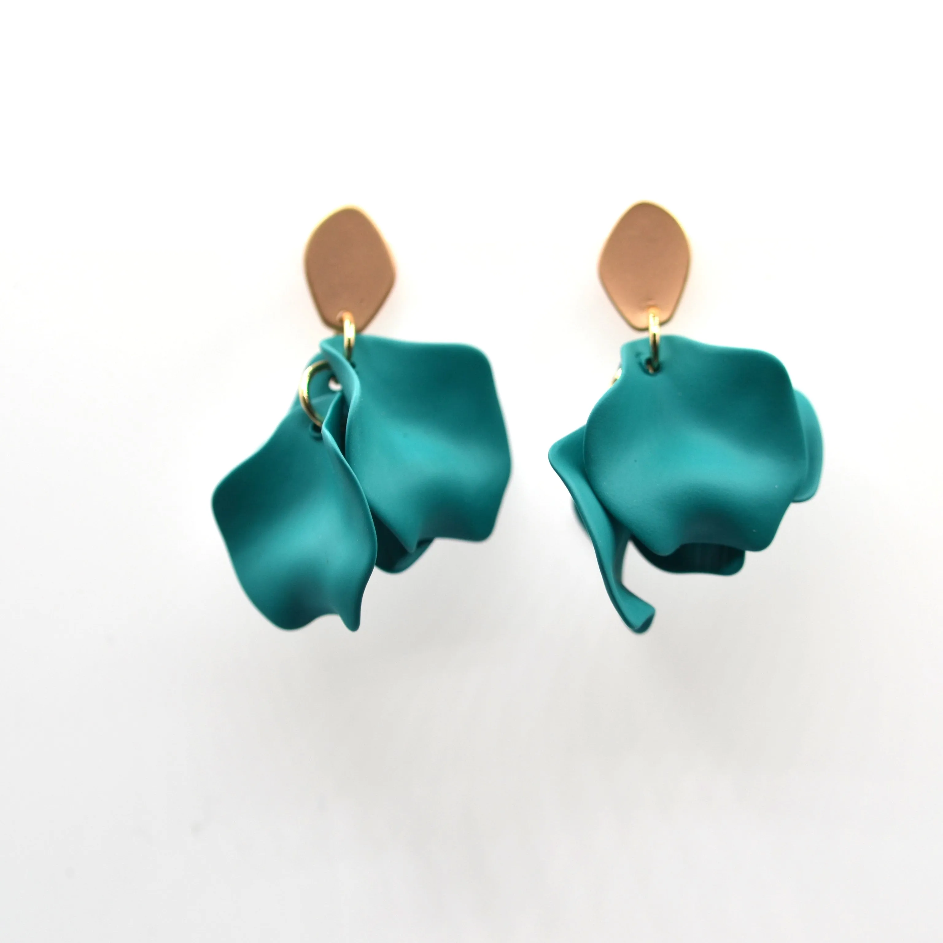 Roaring Earring