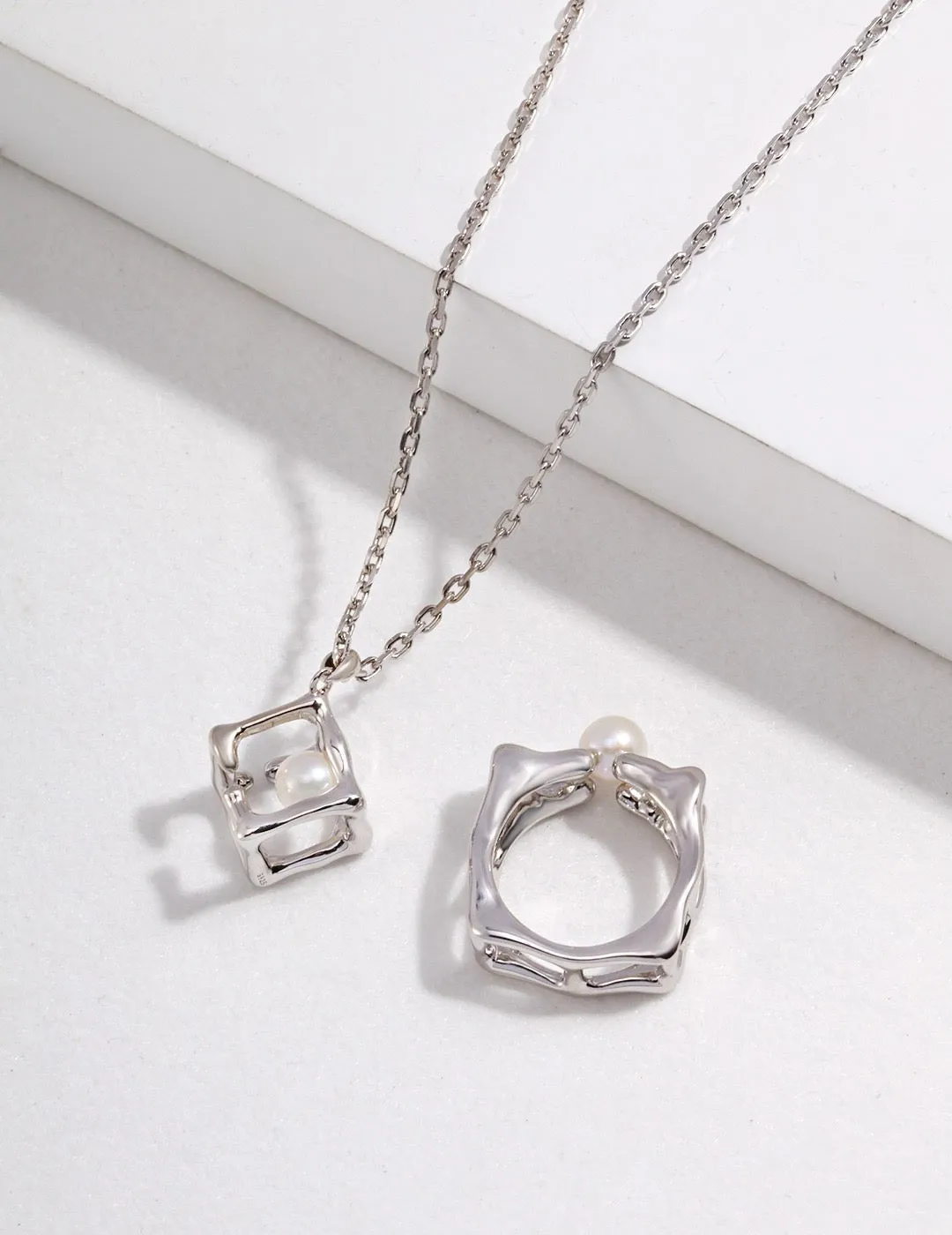 S925 Fluid Geometry Pearl Ring