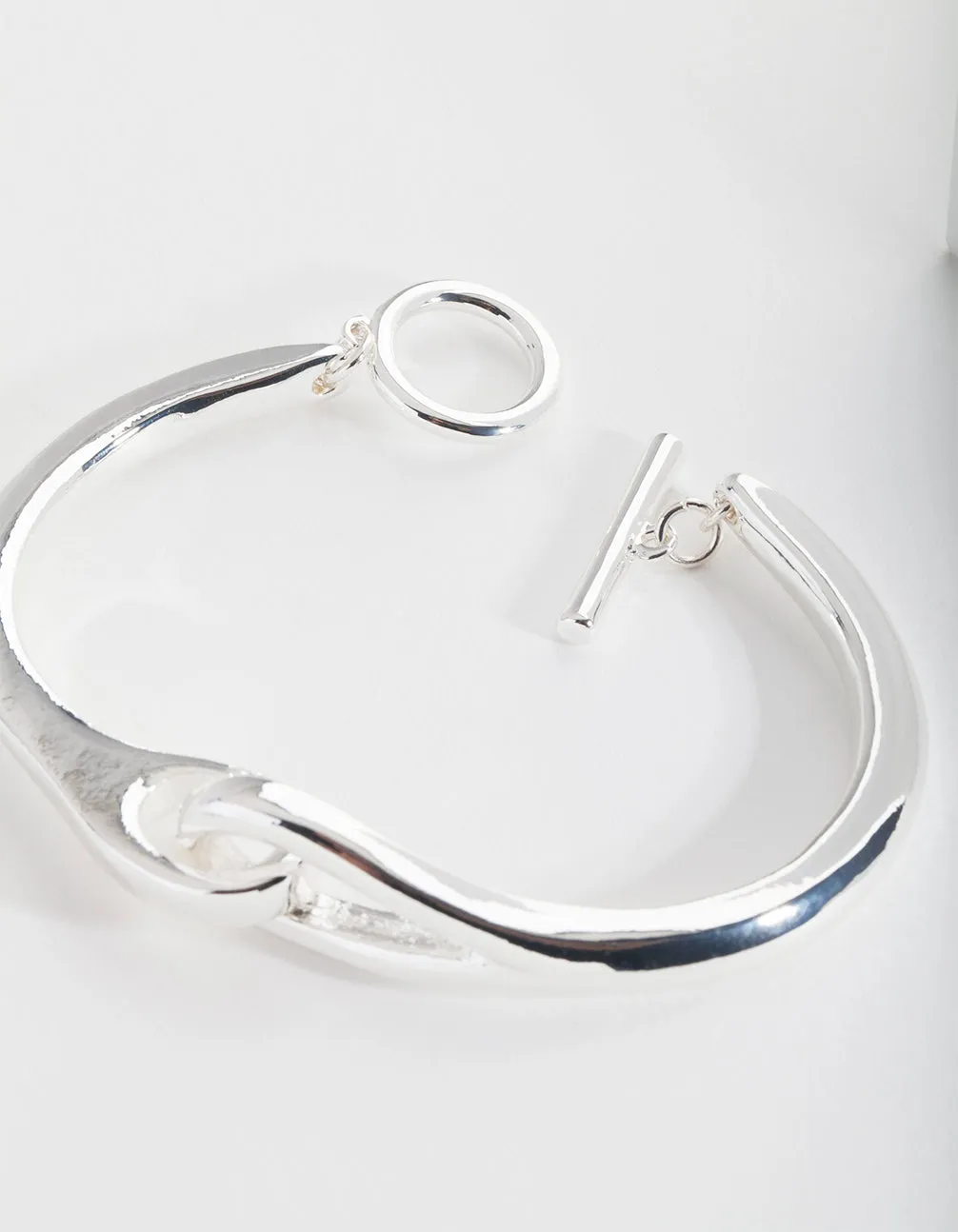 Silver Plated Knot T & O Bangle